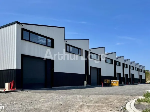 Local bureaux 4 136 m²