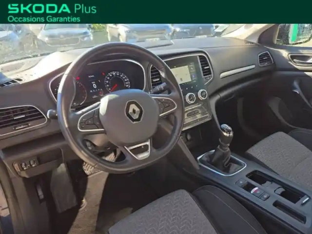 Renault Megane iv berline tce 115 fap - 21b limited — photo 8
