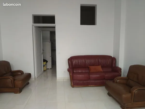 Paris. Appartement à louer dans passage privé