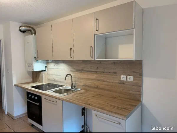 À VENDRE - T3 DE 68 m² LOUÉ AVEC BOX - MARSEILLE 10e
