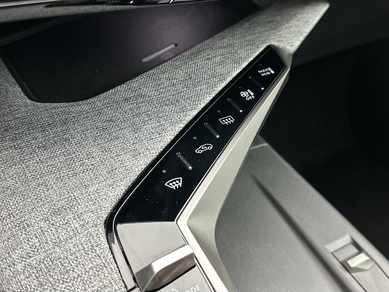 Peugeot 3008 electrique 210 ch 73 kwh gt — photo 30
