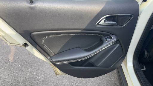 Mercedes Classe GLA 180 CDi 109 7G-DCT - Sensation – 2016 – 152947 km – Diesel – Boîte Automatique — photo 19