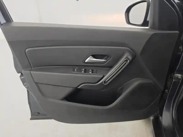 Dacia Duster 1.0 tce 100ch confort 4x2 suréquipé — photo 53