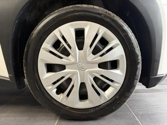 Toyota Aygo X 1.0 vvt-i 72ch dynamic my24 — photo 8
