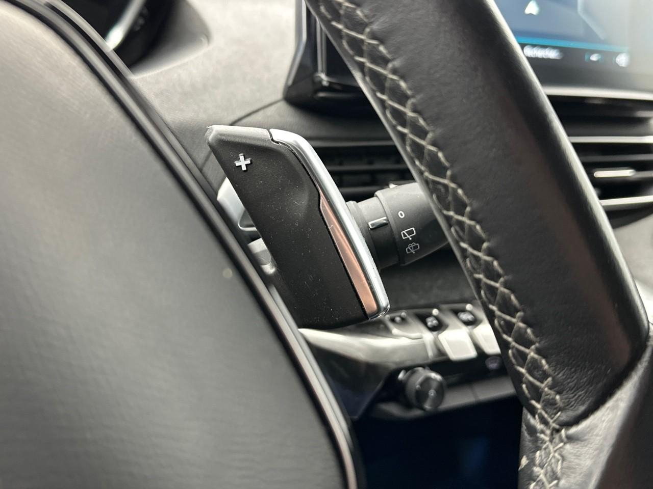 Peugeot 3008 hybrid 225 e-eat8 allure pack — photo 23