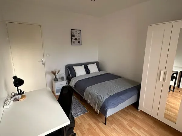 Chambre en colocation refaite à neuf - Cergy