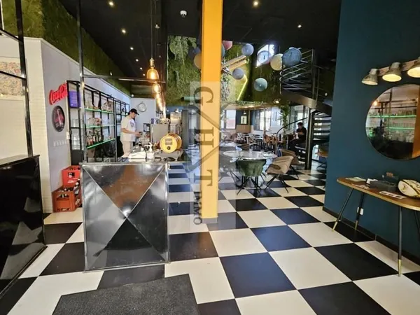 Immeuble 1400 m²