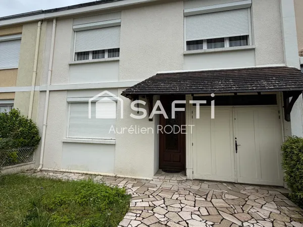 Maison, 3 chambres avec garage et jardin.