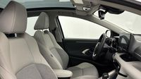 Toyota Yaris 116h Iconic 5p MY22 — photo 15