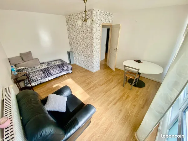 Grande chambre de 16 m² à 4 min de la gare