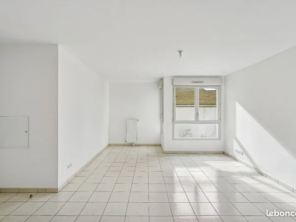 Lot C28 St Denis