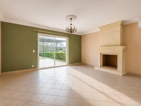 33450 MONTUSSAN - Maison de plain-pied sur parcelle arborée de plus de 1600 m²