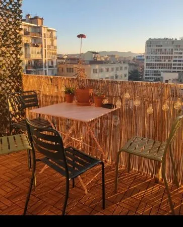 Chambre en sous location - 24-30/10 et 4-27/11