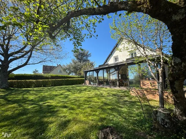 Maison 6 pièces 235 m²