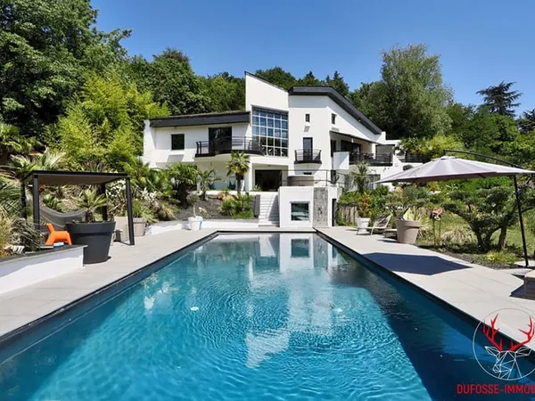Villa d'architecte 305 m² 4 suites Piscine