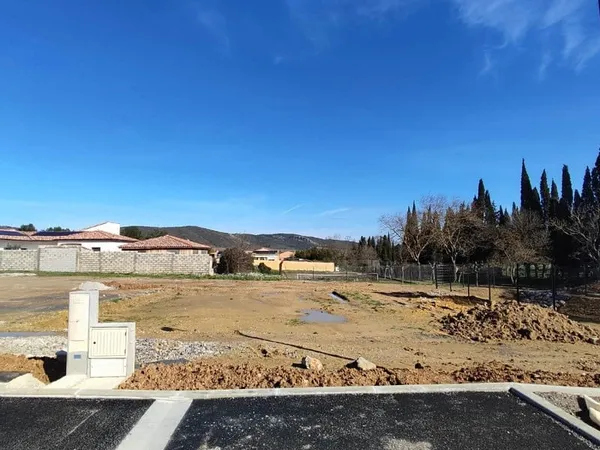 Terrain 399 m²