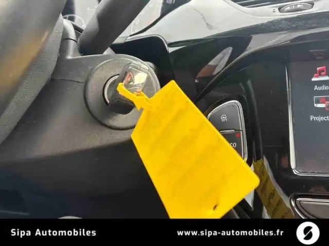 Opel Corsa 1.4 turbo 100 ch — photo 25