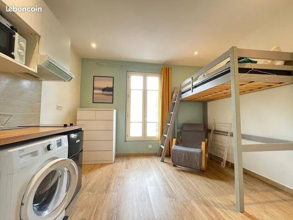 Studio 1 pièce 12 m²