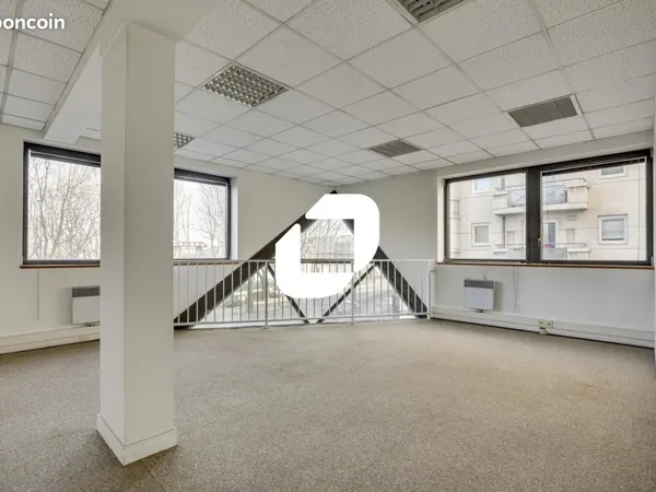Bureaux 225 m²