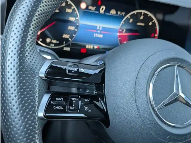 Mercedes Gla 200 d — photo 13