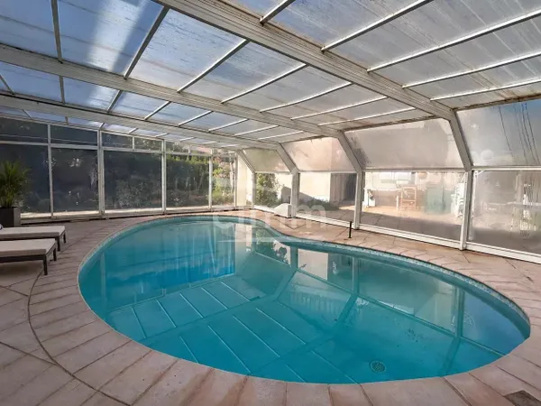MAISON INDIVIDUELLE T2+T5 AVEC PISCINE ET TERRAIN