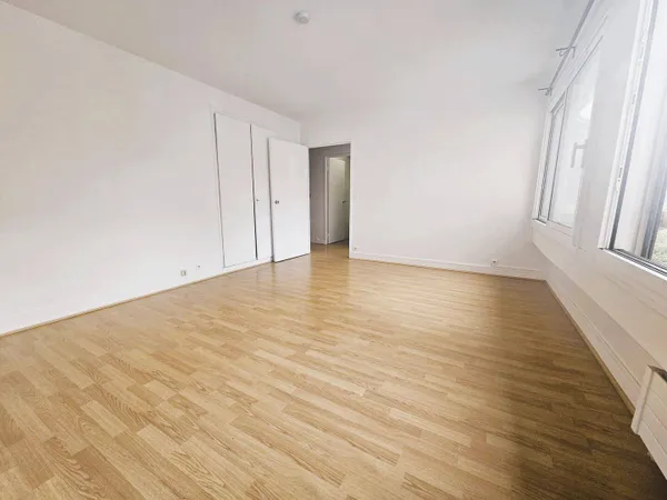 Studio 1 pièce 30 m²