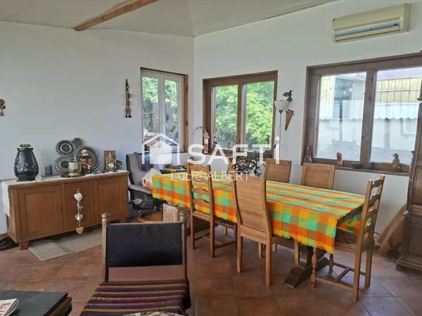 Une maison pleine de charme et de possibilités