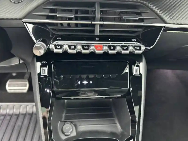 Peugeot 2008 puretech 130 s&amp;s eat8 — photo 25