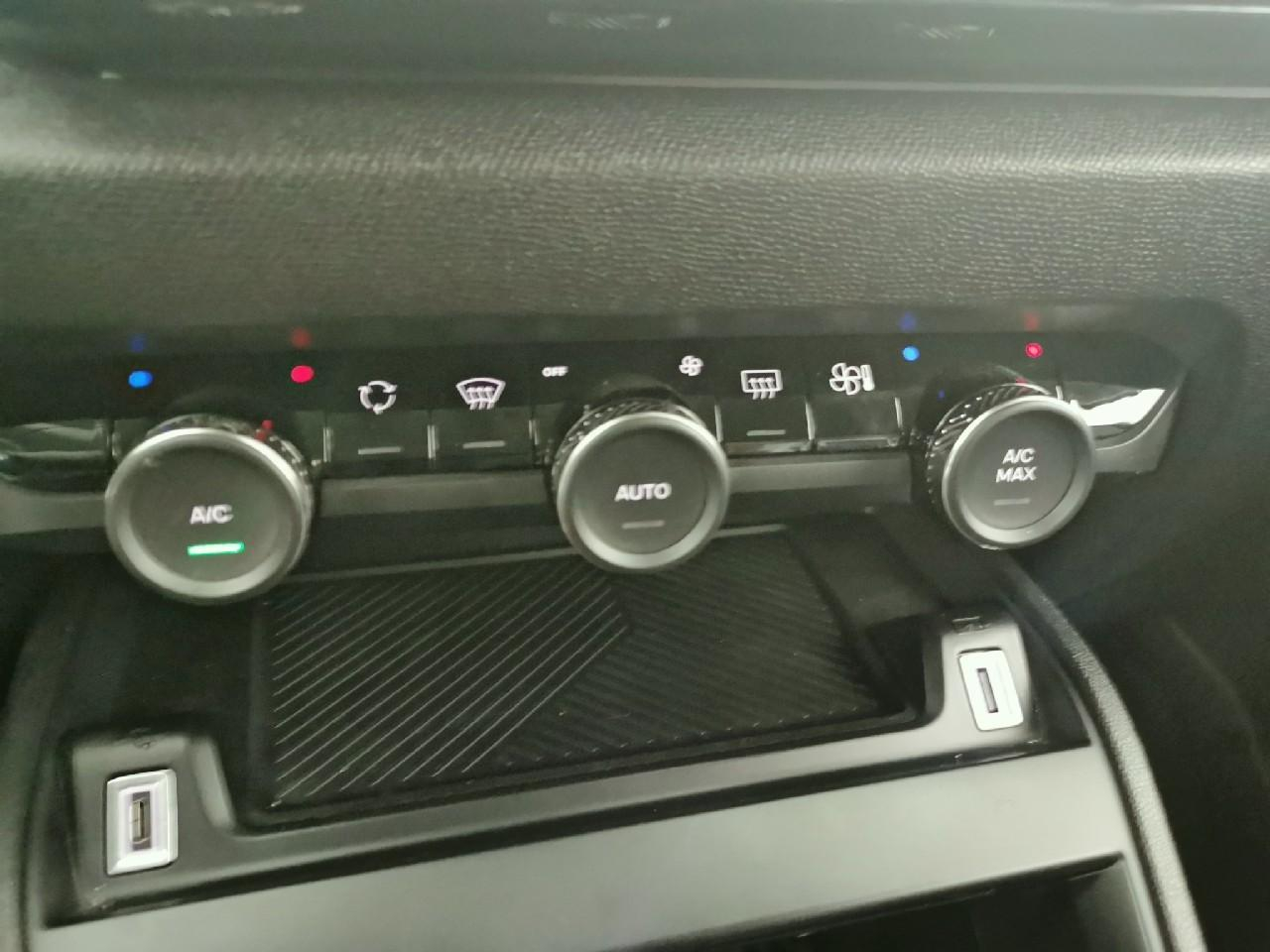 Citroën C4 hybride 136 e-dcs6 max — photo 33