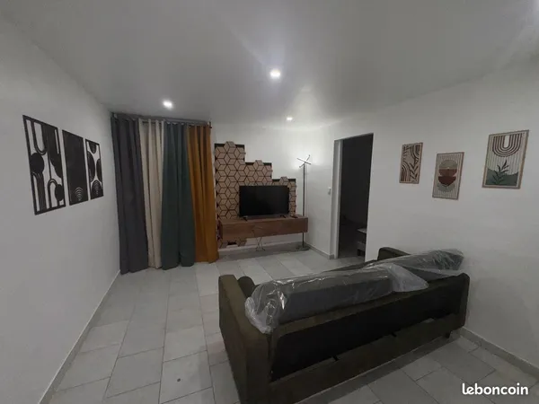 Appartement T3 refait à neuf Les Abymes