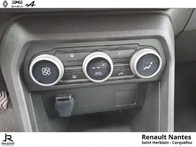 Dacia Sandero 1.0 eco-g 100ch stepway expression — photo 12