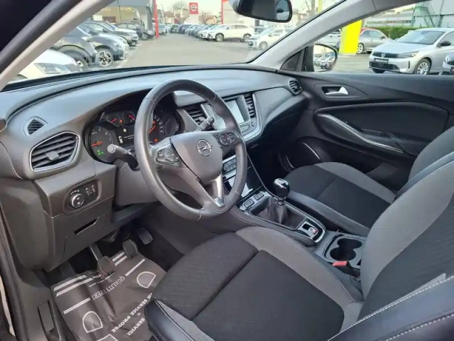 Opel Grandland X 1.2 turbo 130 ch — photo 26