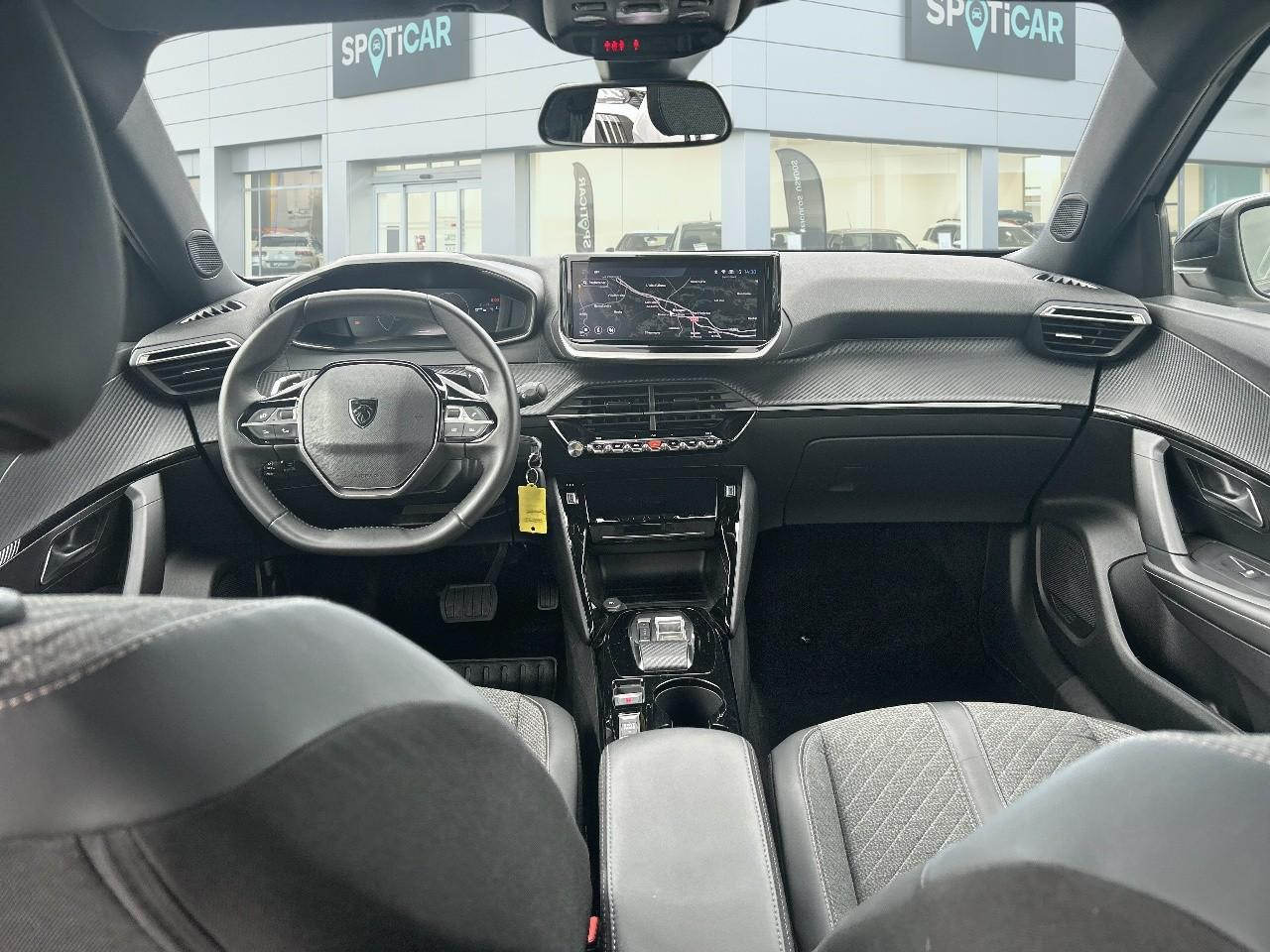 Peugeot 2008 1.2 puretech 130ch s&s allure eat8 — photo 8