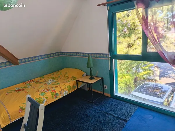 Loue chambre meublée