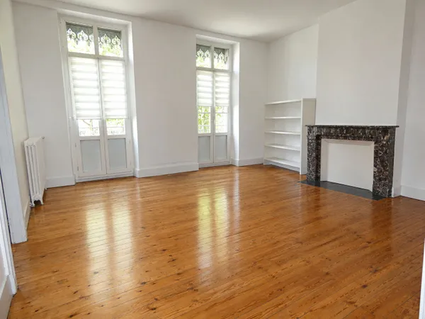 Bureau 69 m²