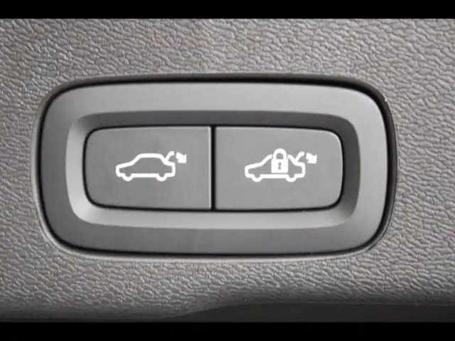 Volvo Xc60 t6 hybride rechargeable 253 + 145ch plus style dark geartronic 8 awd — photo 12