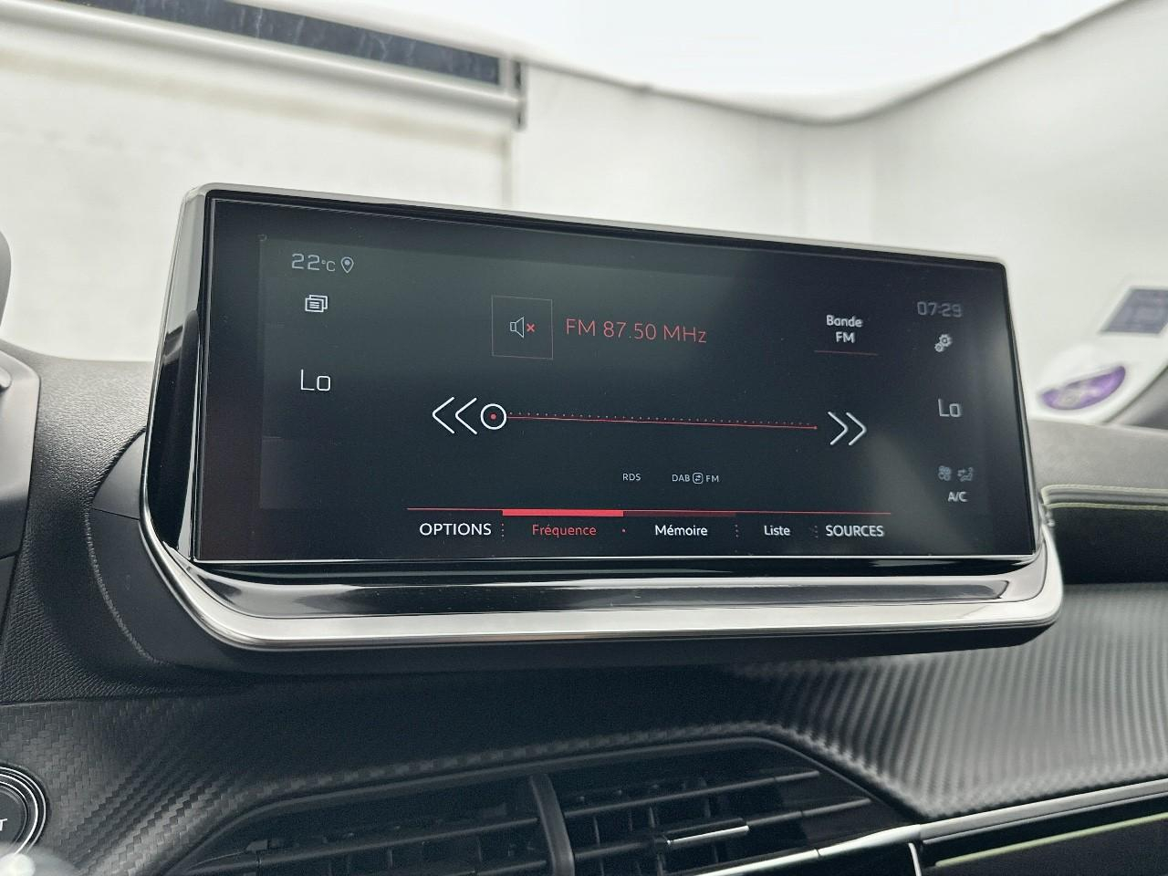 Peugeot 2008 puretech 130 s&s eat8 gt — photo 20