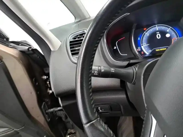 Renault Scenic grand  dci 110 energy — photo 31