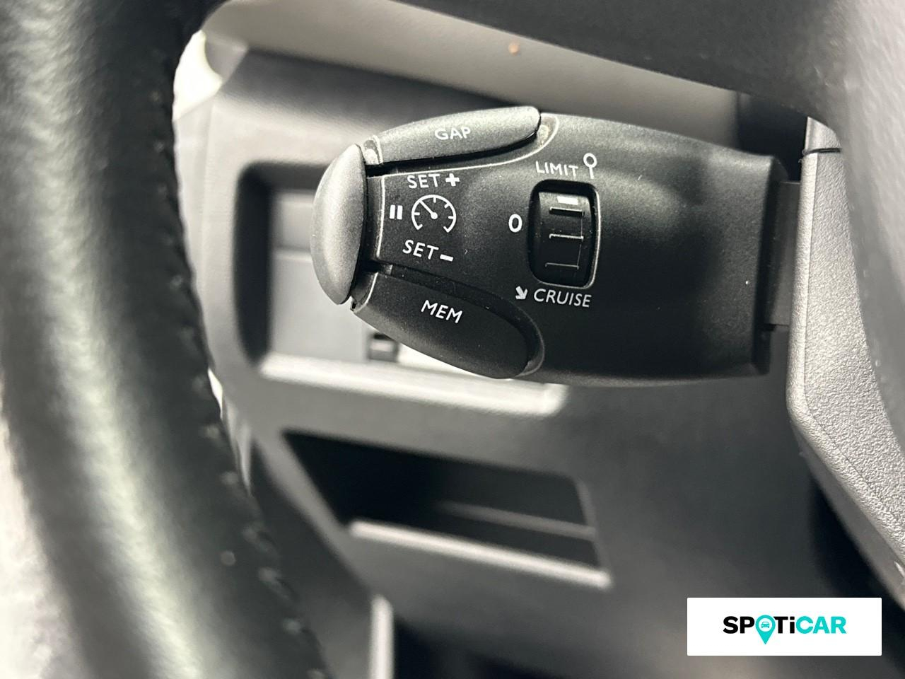 Citroën C5 Aircross bluehdi 130ch s&s shine eat8 — photo 17