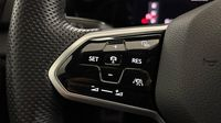 Volkswagen Golf 1.5 eTSI OPF 150ch R-Line DSG7 — photo 25