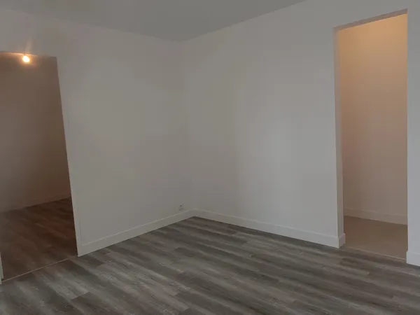 APPARTEMENT TYPE F2 - REFAIT NEUF