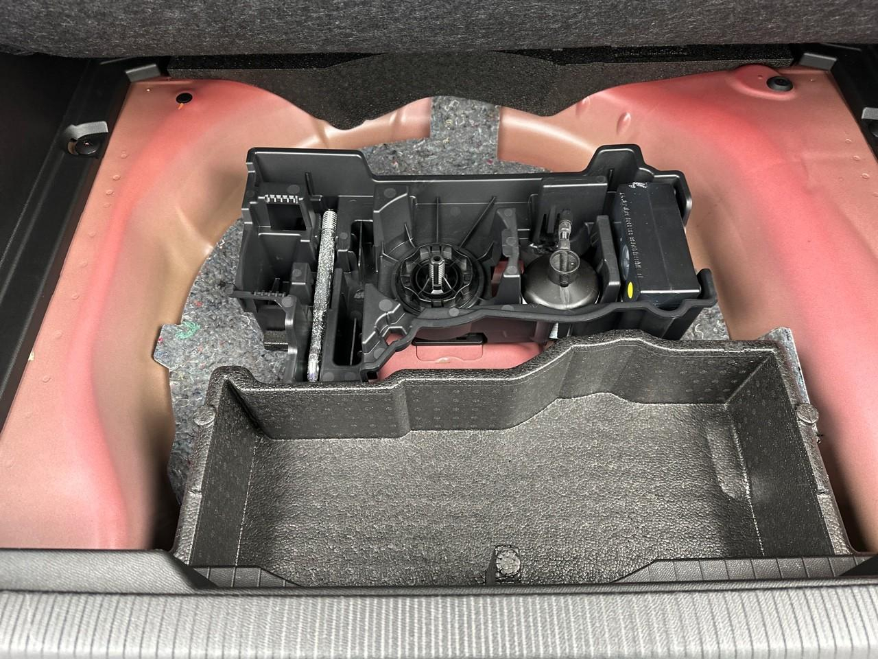 Peugeot 2008 puretech 130 s&s bvm6 allure — photo 35