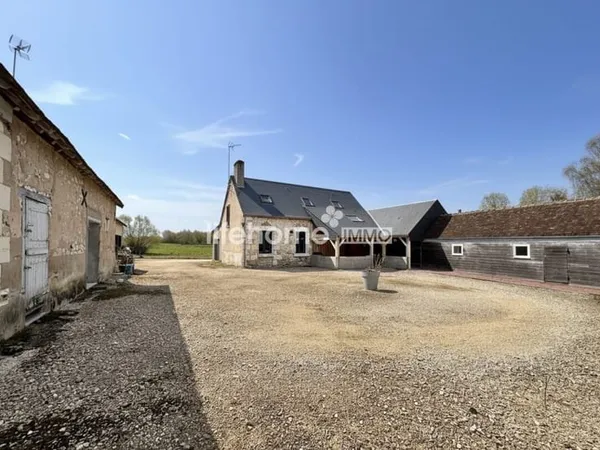 Maison plain pied avec studio indépendant, garge et dépendance