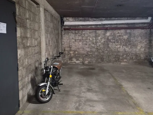 Location place de parking - Rue Erard - Proche métro REUILLY DIDEROT