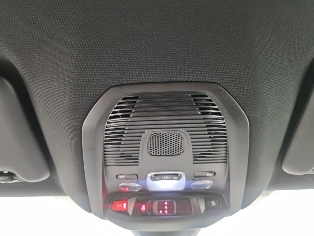 Peugeot 3008 1.2 puretech 130ch s&s bvm6 gt line — photo 29