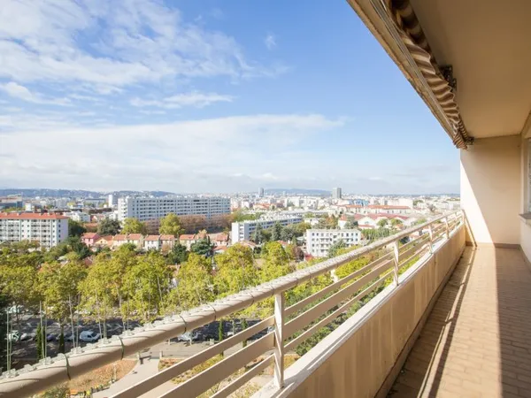 LOUE APPARTEMENT COLLOCATION 3 CHAMBRES LYON 500€/Ch