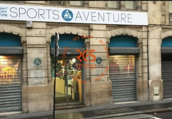 Local commercial 1040 m²