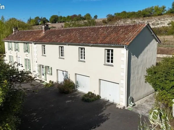 Maison 8 pièces 210 m²