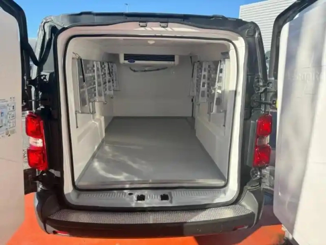 Toyota Proace long 2.0 d-4d 180 start pack confort bva mc24 — photo 3
