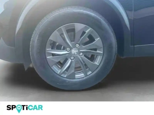 Peugeot 2008 e- 136ch style — photo 10